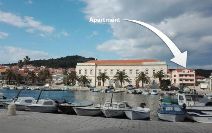 Apartman Tudor Stari Grad  Εξωτερικό φωτογραφία