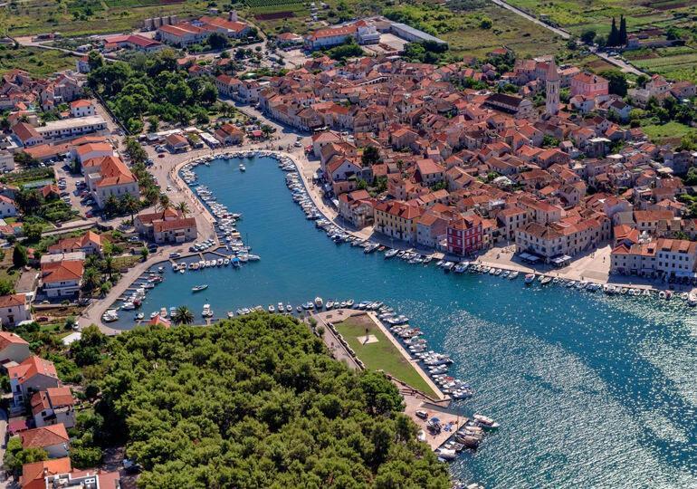 Apartman Tudor Stari Grad  Εξωτερικό φωτογραφία