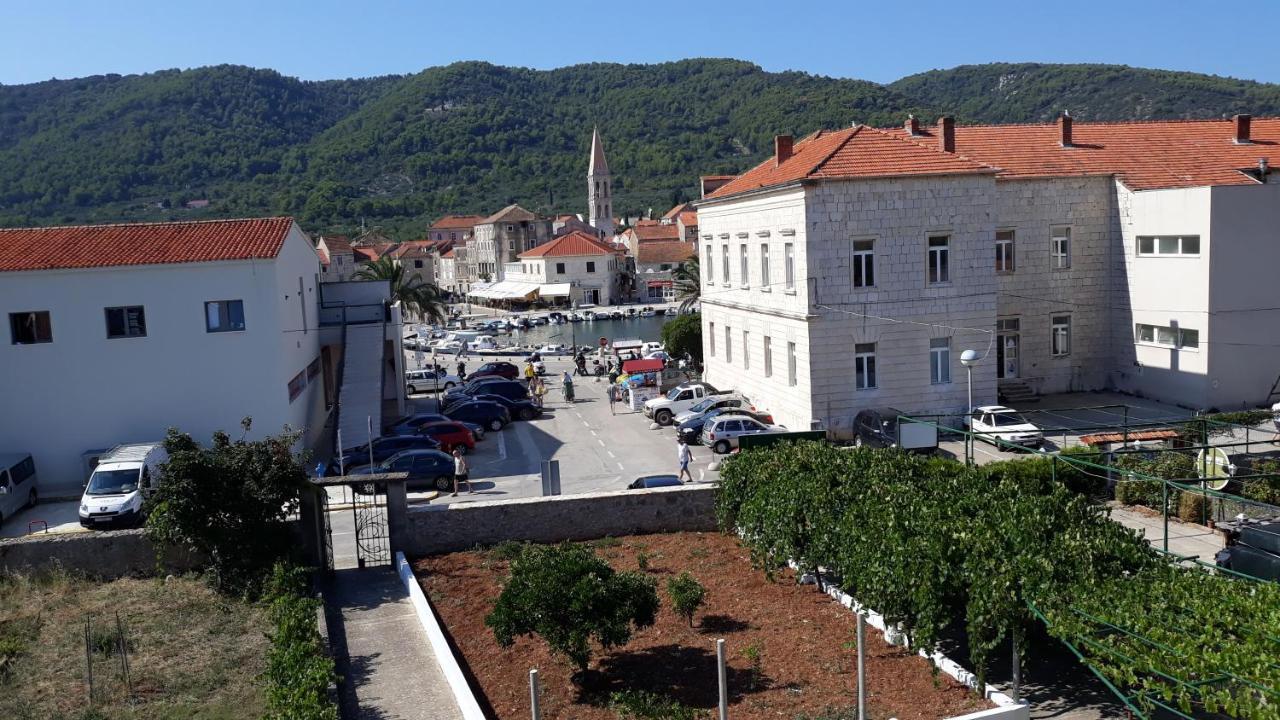 Apartman Tudor Stari Grad  Εξωτερικό φωτογραφία